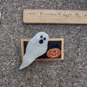 Halloween badge with ghost 👻 and Jack O Lantern 🎃